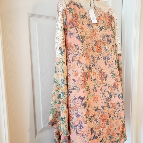 Sugar Lips Boho Floral Lace Bell Sleeve Dress Sz. XS Oversized NWT! - Picture 7 of 9